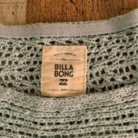 Billabong womens size medium oversized Crocheted oven weave crop top light blue - Picture 6 of 9